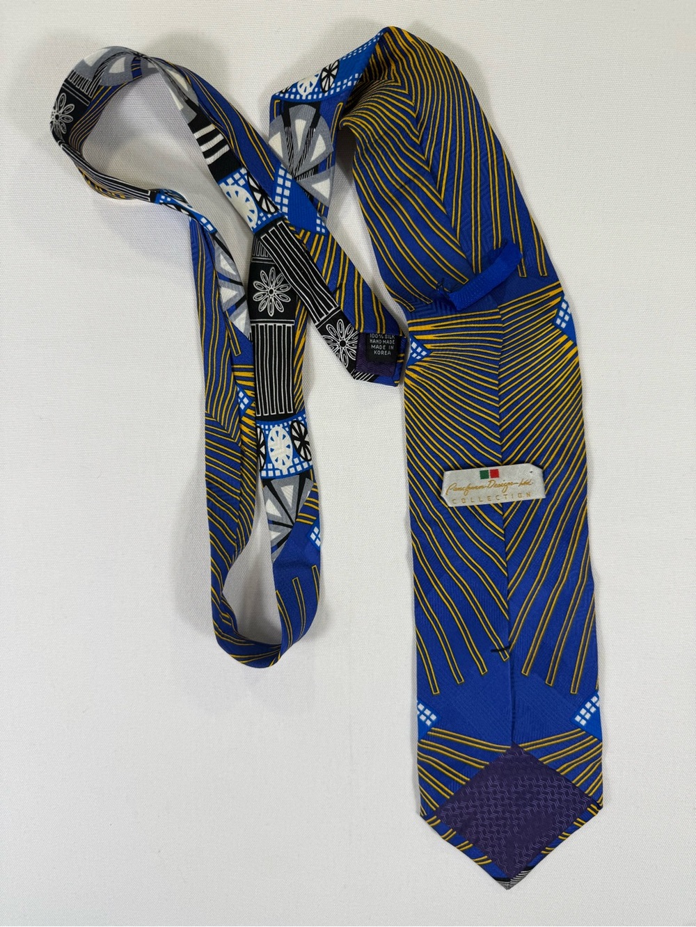 Designer Blue & Gold Patterned Silk Tie